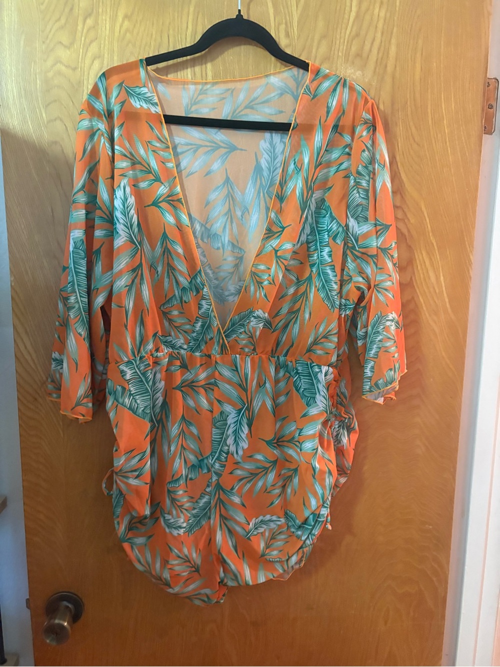 Unbranded boutique Orange Tropical Leaf V-Neck Romper XL - Picture 2 of 6